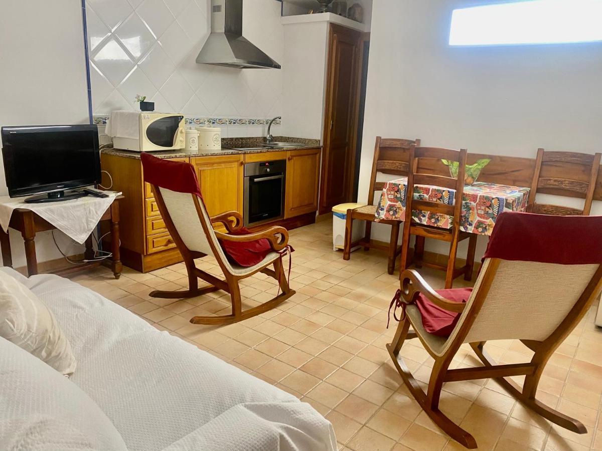 Puerto De Pollensa Villas And Apartments, With Private Mountain Ideal For Runners, Trailers,Near Puerto Pollensa Beach Approximately 5 Minutes Walking, Unique Experience In A Ullal Old Typical Mallorca House With Private Mountain And Near To The Beac ภายนอก รูปภาพ