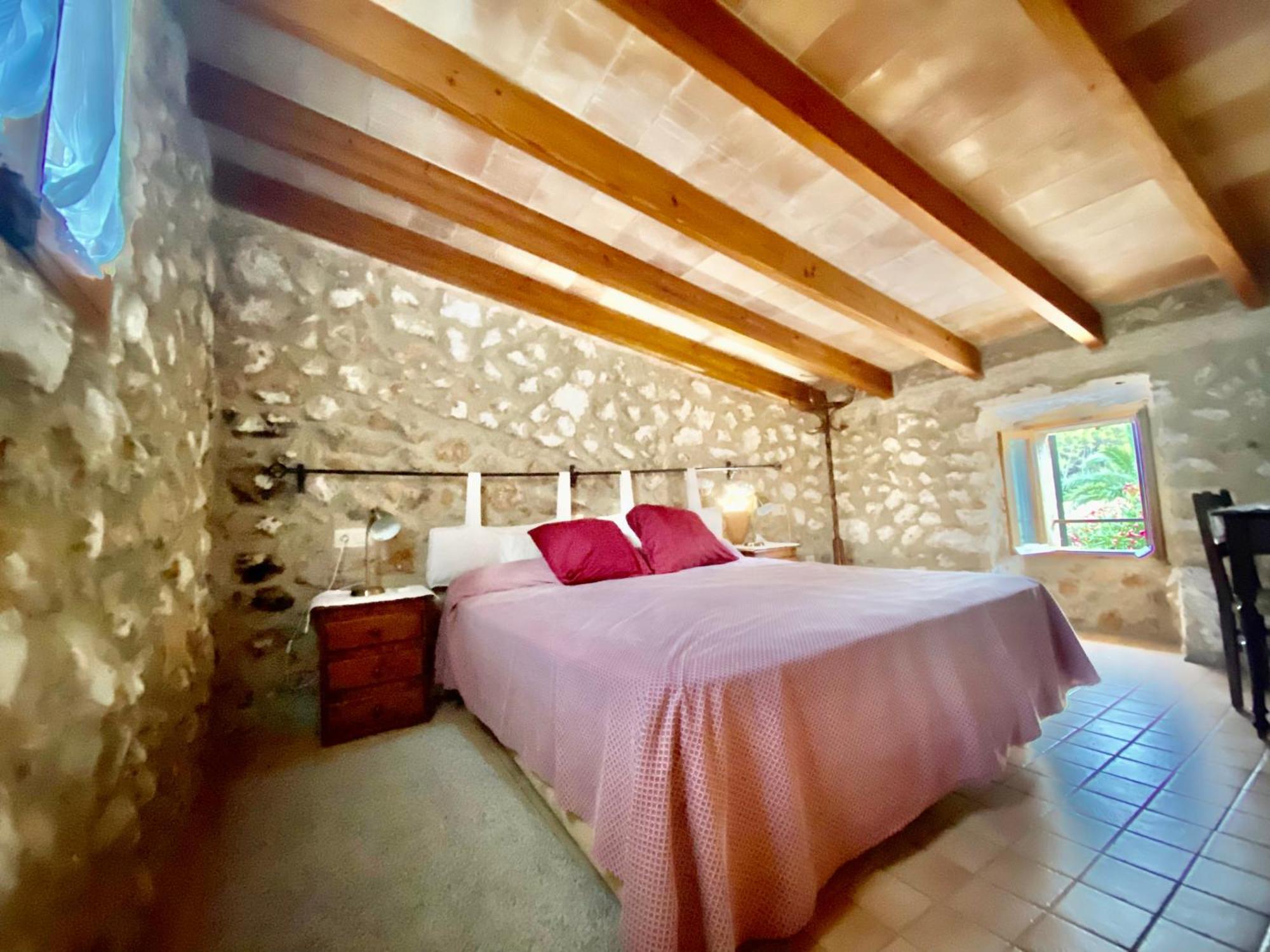 Puerto De Pollensa Villas And Apartments, With Private Mountain Ideal For Runners, Trailers,Near Puerto Pollensa Beach Approximately 5 Minutes Walking, Unique Experience In A Ullal Old Typical Mallorca House With Private Mountain And Near To The Beac ภายนอก รูปภาพ
