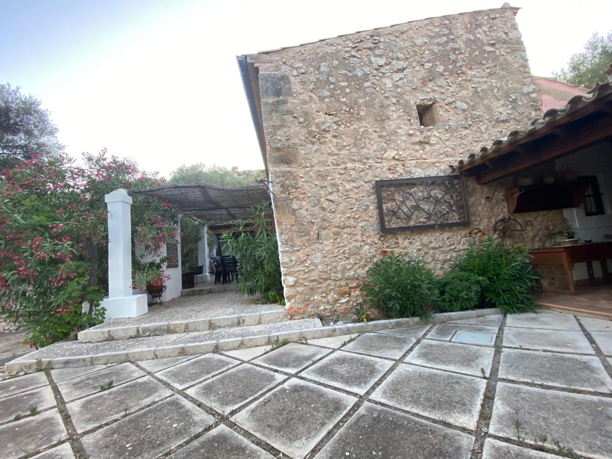 Puerto De Pollensa Villas And Apartments, With Private Mountain Ideal For Runners, Trailers,Near Puerto Pollensa Beach Approximately 5 Minutes Walking, Unique Experience In A Ullal Old Typical Mallorca House With Private Mountain And Near To The Beac ภายนอก รูปภาพ