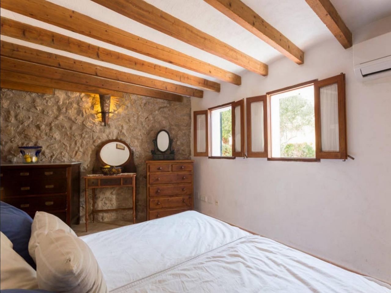 Puerto De Pollensa Villas And Apartments, With Private Mountain Ideal For Runners, Trailers,Near Puerto Pollensa Beach Approximately 5 Minutes Walking, Unique Experience In A Ullal Old Typical Mallorca House With Private Mountain And Near To The Beac ภายนอก รูปภาพ