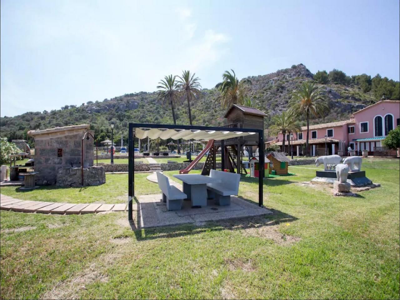 Puerto De Pollensa Villas And Apartments, With Private Mountain Ideal For Runners, Trailers,Near Puerto Pollensa Beach Approximately 5 Minutes Walking, Unique Experience In A Ullal Old Typical Mallorca House With Private Mountain And Near To The Beac ภายนอก รูปภาพ